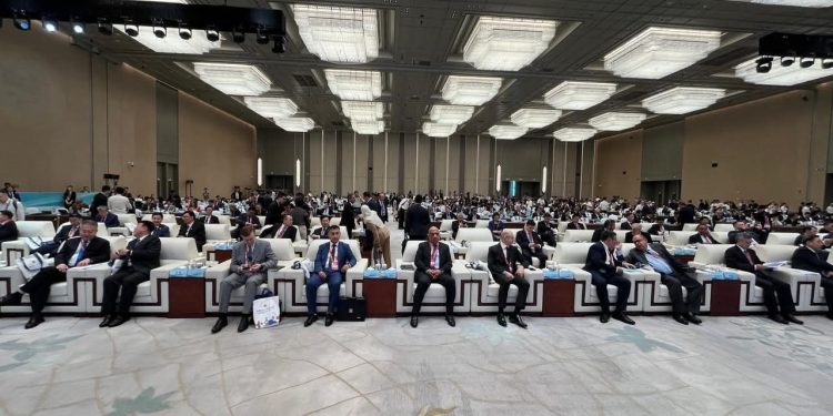 وزير الكهرباء يلقي كلمة مصر أمام مؤتمر شنغهاي للطاقات المتجددة