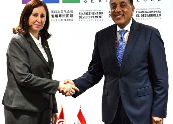 رئيس الوزراء يلتقي رئيسة الحكومة التونسية