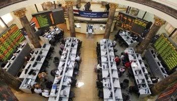 البورصة تقلص خسائرها منتصف التعاملات وتتراجع بنسبة 5.8%