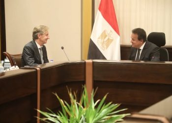وزير الصحة يبحث مع ممثل برنامج الأمم المتحدة الإنمائي تعزيز التعاون المشترك