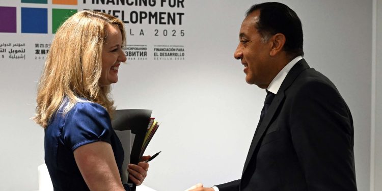 رئيس الوزراء يلتقي المديرة العامة للمنظمة الدولية للهجرة