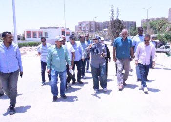 رئيس جهاز المدينة تتفقد الحي الـ13 لمتابعة أعمال النظافة وصيانة المسطحات الخضراء ورفع كفاءة الأرصفة