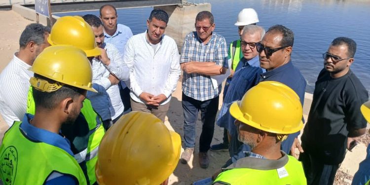 مسئولو” الإسكان” يتفقدون محطات معالجة الصرف الصحي والطرق بمدينة بني سويف الجديدة