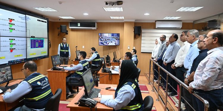 رئيس الوزراء يفتتح مركز السيطرة والتحكم بشركة مياه الشرب بالإسكندرية
