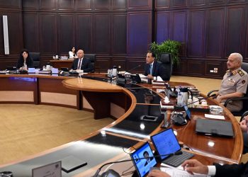 رئيس الوزراء يترأس الاجتماع الأسبوعي للحكومة بالعلمين الجديدة
