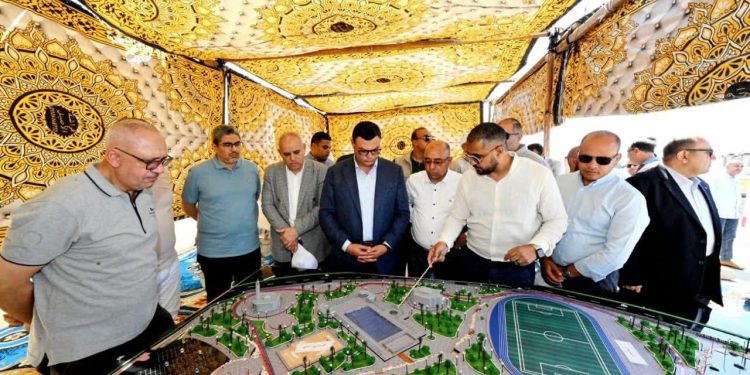 وزير الإسكان يتفقد وحدات المبادرة الرئاسية “سكن لكل المصريين” ومحطة مياه بمدينة أكتوبر الجديدة