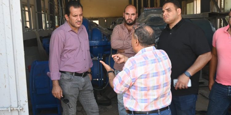 وزير الإسكان يتابع تطوير منظومة الصرف الصناعي ورفع كفاءة المناطق الصناعية بالعاشر من رمضان