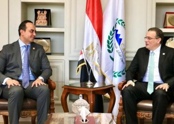 رئيس “التنظيم والإدارة” يستقبل رئيس “الرعاية الصحية” لبحث سبل التعاون المشترك