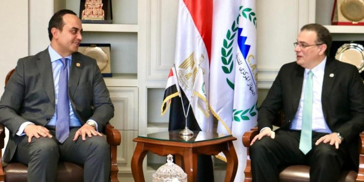 رئيس “التنظيم والإدارة” يستقبل رئيس “الرعاية الصحية” لبحث سبل التعاون المشترك