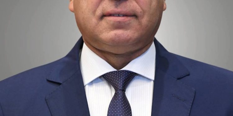 الوزير  يوافق على اعتماد مصلحة الكفاية الإنتاجية لنتيجة الدبلوم الفني “فوق المتوسط” لطلاب مركز التكنولوجيا