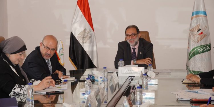 رئيس هيئة سلامة الغذاء يستقبل ممثل منظمة الصحة العالمية في مصر