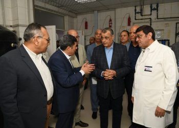 وزير الدولة للإنتاج الحربي يتفقد المركز الطبي التخصصي التابع للوزارة