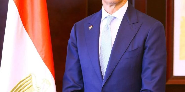 وزير الاستثمار والتجارة الخارجية يتوجه لدولة اليابان في زيارة هامة تستهدف تعزيز العلاقات الاقتصادية المشتركة بين البلدين