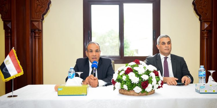 وزير الخارجية والهجرة يلتقي بأعضاء الجالية المصرية في نيجيريا