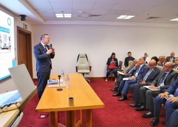 وزير البترول يعقد لقاءً مع السادة السفراء المكلفين برئاسة بعثات مصر الدبلوماسية والقنصلية بالخارج