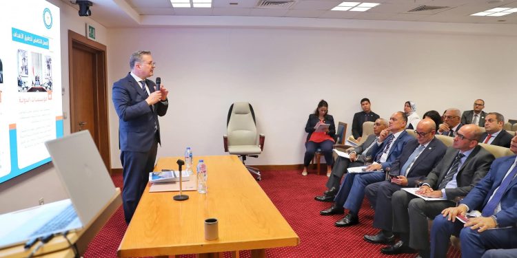 وزير البترول يعقد لقاءً مع السادة السفراء المكلفين برئاسة بعثات مصر الدبلوماسية والقنصلية بالخارج