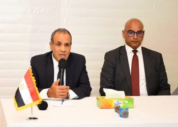وزير الخارجية والهجرة يلتقي بأعضاء الجالية المصرية في بوركينا فاسو