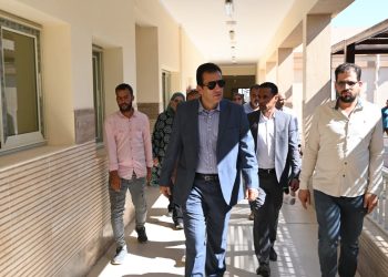 مسئولو جهاز العاشر من رمضان يتفقدون تنفيذ مدرسة النيل الدولية وامتداد الموقف الإقليمي
