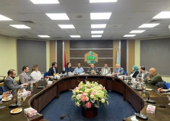 جمعية المستثمرين تستقبل وفداً السفارة البريطانية لبحث الاستثمارات المشتركة