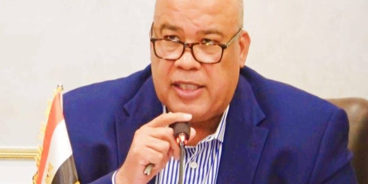 أيمن العشري: مصر ما زالت تواجه قوى الظلام والخيانة التي تتربص باستقرار الوطن