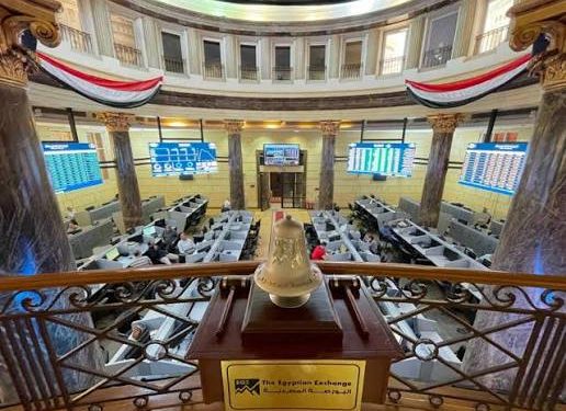 البورصة المصرية تصعد إلى قمة تاريخية جديدة وتتخطى 33700 نقطة