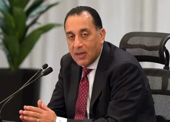 رئيس الوزراء يوجّه بالتنسيق للبدء في تنفيذ إجراءات إعادة هيكلة الهيئات الاقتصادية