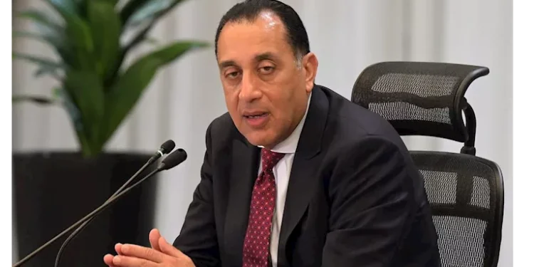 رئيس الوزراء يوجّه بالتنسيق للبدء في تنفيذ إجراءات إعادة هيكلة الهيئات الاقتصادية