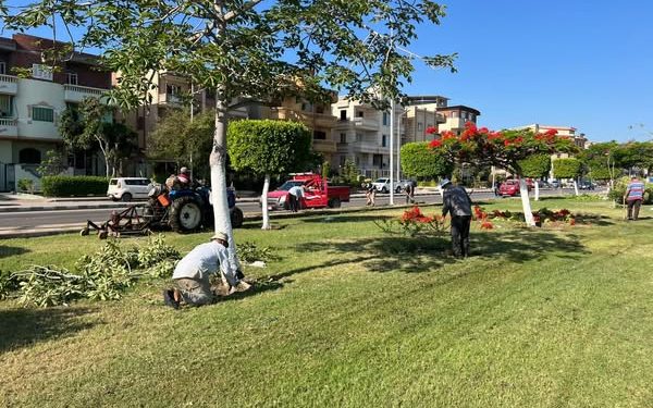 رئيس جهاز مدينة دمياط الجديدة يتفقد الأحياء السكنية والطرق بالمدينة