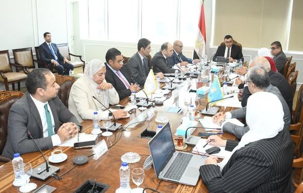 وزير الإسكان يتابع آخر مستجدات الإجراءات التنفيذية لتفعيل أحكام القانون بشأن بعض الأحكام المتعلقة بقوانين إيجار الأماكن وإعادة تنظيم العلاقة بين المالك والمستأجر