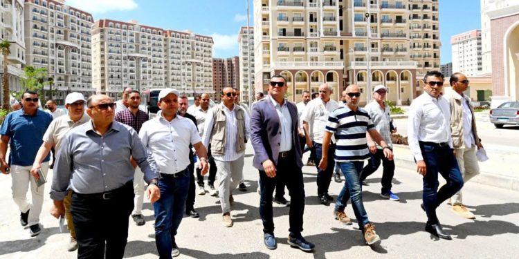 وزير الإسكان يتفقد مشروع التجمع العمراني “صوارى” بمنطقة غرب كارفور بالإسكندرية
