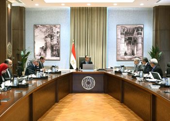 رئيس الوزراء يتابع جهود إعادة هيكلة الهيئات الاقتصادية