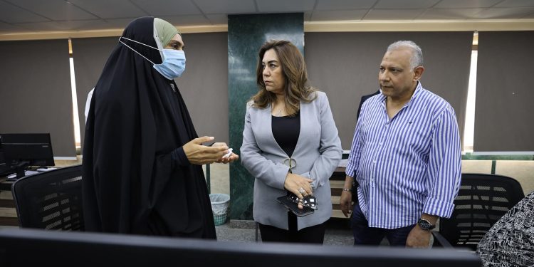 وزيرة التنمية المحلية تقوم بجولة مفاجئة على حي الموسكي بالقاهرة