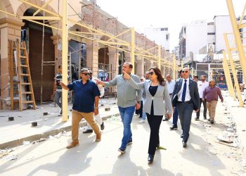 وزيرة التنمية المحلية تتفقد أعمال تنفيذ المرحلة الأولى من تطوير سوق العتبة بالقاهرة بتكلفة ٣٨ مليون جنيه