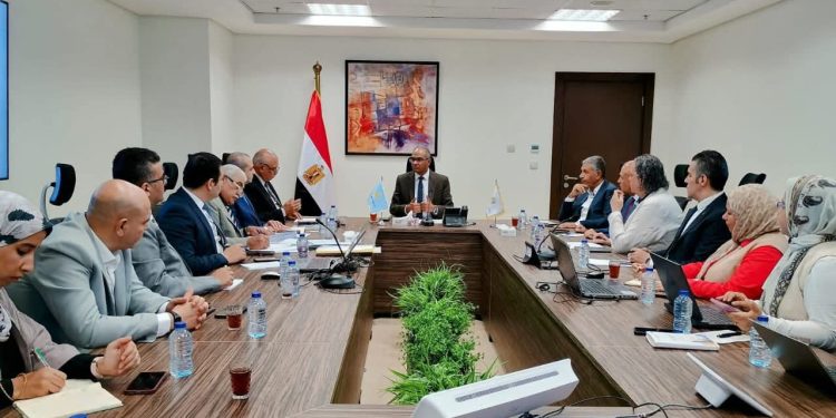 نائب وزير الإسكان يترأس اجتماع اللجنة التوجيهية لمشروع “المساندة الفنية التحضيرية لإدارة الحمأة في مصر