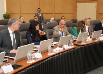 المجلس الأعلى للطاقة يناقش توفير الطاقة اللازمة ورفع القدرة لعدد 14 مشروعًا صناعيًا وخطوط إنتاج جديدة