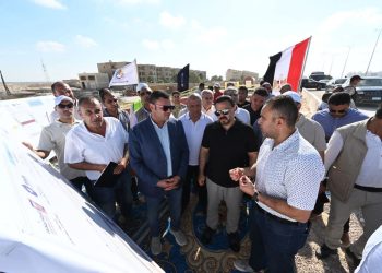 وزير الإسكان يتفقد مشروع بحيرات “نيو مارينا” و”البوغاز” والفيلات والشاليهات بمارينا ٨