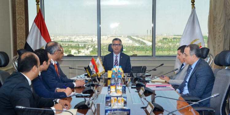 وزير التموين يعقد اجتماعًا لمتابعة جهود الوزارة في مواجهة حالات الغش التجاري وحماية حقوق المستهلكين