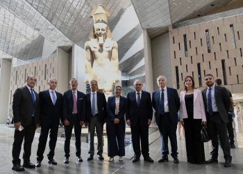 رئيس مجلس الوزراء اللبناني والوفد المرافق له يزور المتحف المصري الكبير