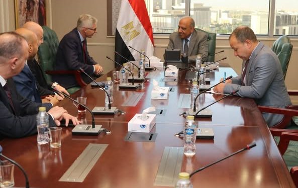 وزير الكهرباء يبحث مع شركة “ABB” السويدية التعاون في مجالات رفع كفاءة الطاقة