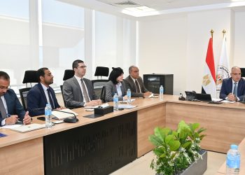 “سويلم” يلتقي المدير التنفيذي لمصر بمجموعة البنك الدولي