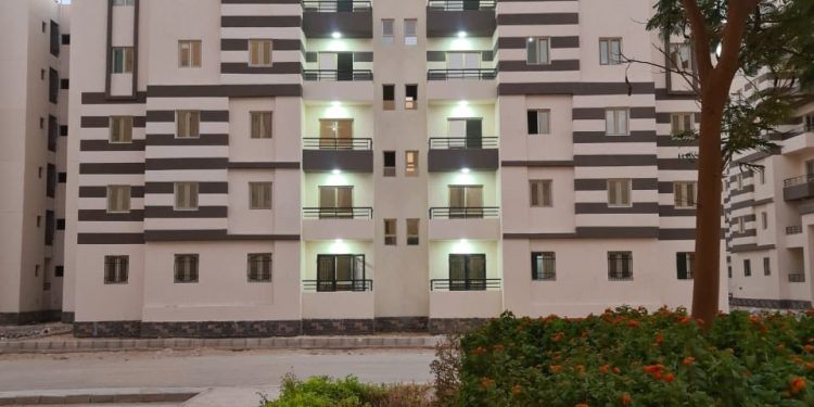 وزير الإسكان يتابع موقف تنفيذ وحدات المبادرة الرئاسية “سكن لكل المصريين”