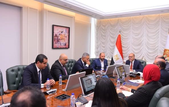 وزير العمل يلتقي وفدًا من شركة ” eSpace ” المتخصصة في تكنولوجيا المعلومات