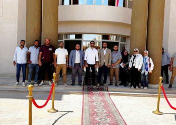 وزير الإٍسكان:تسليم أول مدرسة تجريبي ودفع العمل بالمشروعات السكنية بأكتوبر الجديدة