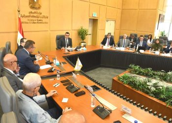 وزير الإسكان يؤكد للمطورين العقاريين حرص الدولة على تقديم كافة التتسهيلات فى قرار علاوة التحسين