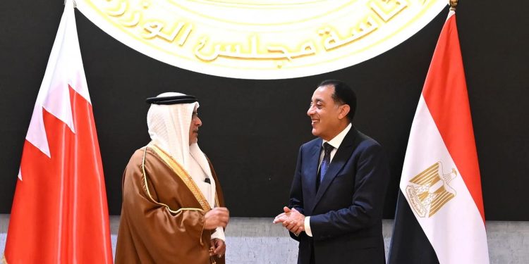 رئيس وزراء مصر وولي عهد مملكة البحرين يشهدان توقيع 8 وثائق في مجالات تخدم تعزيز أوجه التعاون الثنائي بين الجانبين
