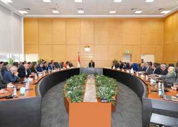 وزير الإسكان يترأس الاجتماع الأول للمجلس المصري للبناء الأخضر والمدن المستدامة عقب إعادة تشكليه