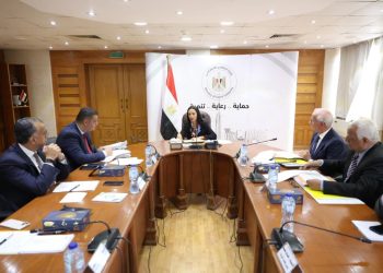 وزيرة التضامن الاجتماعي تترأس اجتماع مجلس أمناء المؤسسة القومية لتنمية الأسرة والمجتمع
