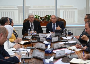 الوزير يعقد اجتماعاً موسعاً مع وزير التعليم العالي والبحث العلمي لمتابعة الخطوات التنفيذية لإنشاء جامعة النقل المصرية