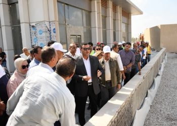 وزير الإسكان يتفقد مكونات مشروع حدائق “تلال الفسطاط” بمنطقة مصر القديمة بالقاهرة