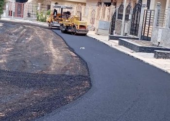 وزير الإسكان يتابع أعمال تطوير محور محمد بن زايد الرابط بين مدينة القاهرة الجديدة والعاصمة الإدارية